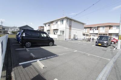 【駐車場】 | シャーメゾン秋山Ｂ