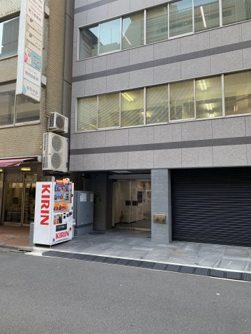 LC岩本町ビルのエントランス