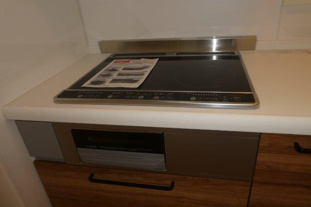 ソレイユみそらⅣのキッチン|３口IHコンロ