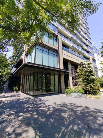 パークシティ中央湊ザタワーのエントランス