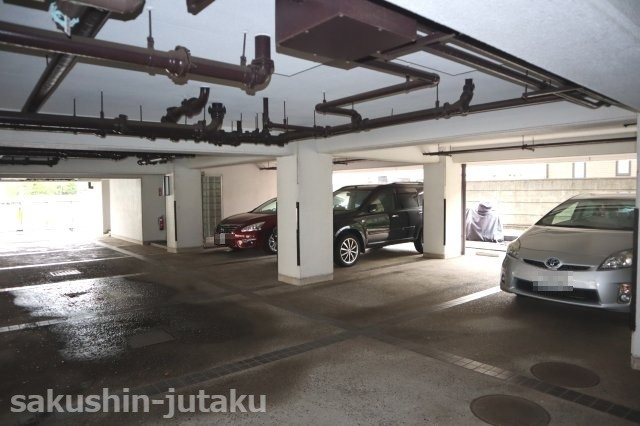セントエルモ幕張の駐車場|駐車場空きあり　月額12,000円　