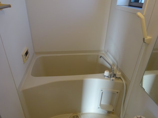 ルヴェドュソレイユの浴室