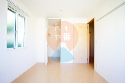 【寝室】 | メゾンパークス | 寝室6帖です。