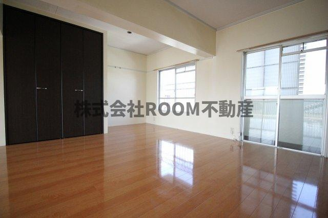 野﨑マンションの洋室|スタンダードな洋室です