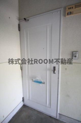 野﨑マンションの玄関|ゆったりとした玄関です