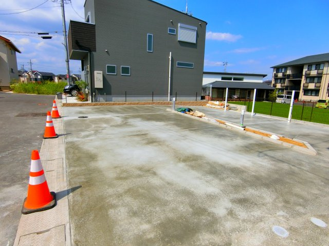 アバンテ　ヒルズの駐車場