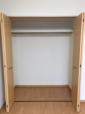 【収納】 | ワースファミリア | 洋室クローゼット