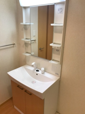 【独立洗面台】 | ワースファミリア | 洗髪洗面化粧台