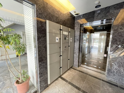 【エントランス】 | ソアブール千駄木駅前