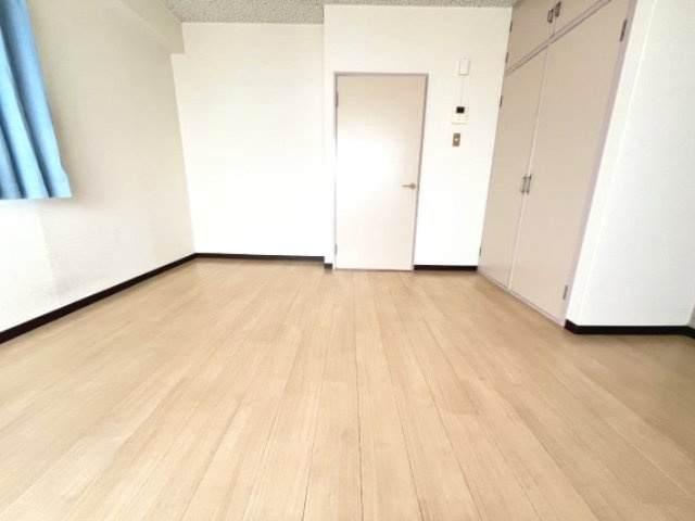 滝野ハイツの洋室