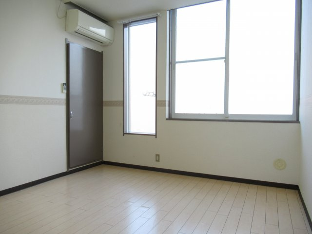 レジデンス大手町の居間・リビング|サンプル写真になります。