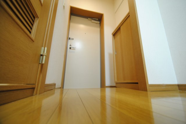 メープルコートⅠの玄関