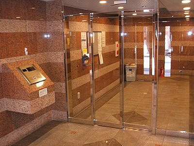 【エントランス】 | メインステージ日本橋小伝馬町