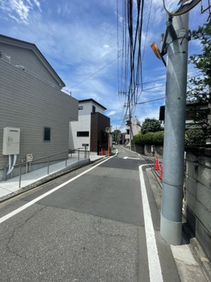 【前面道路含む現地写真】 | 八王子市大和田町5丁目新築戸建て