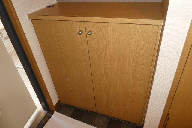 サンヴィレッジ笹沖の玄関|シューズボックス