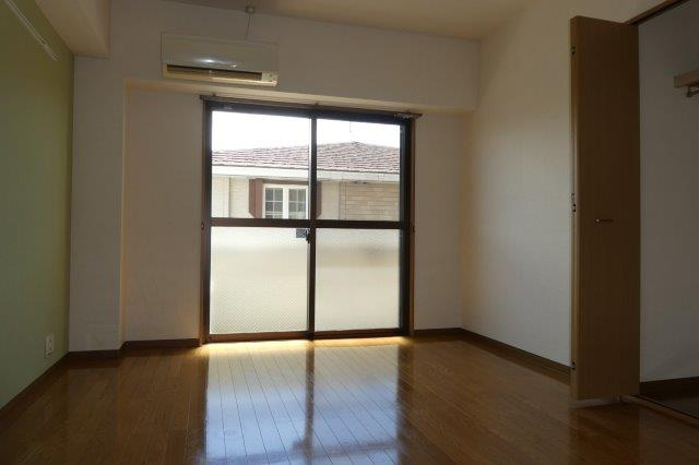 サンヴィレッジ笹沖の居間・リビング|洋室