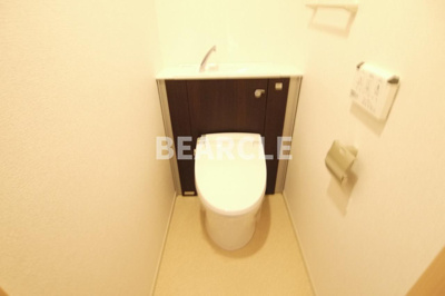 【トイレ】 | 京悠館 | 落ち着いた色調のトイレです