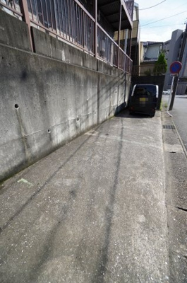 【駐車場】 | ロックウェル西都賀