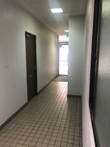 青木ビルのロビー