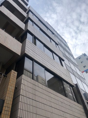 青木ビルの外観