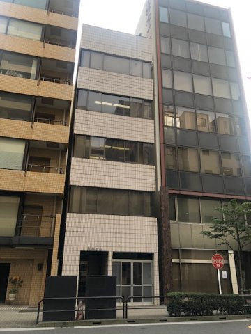 青木ビルの外観