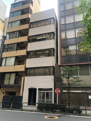 青木ビルの外観