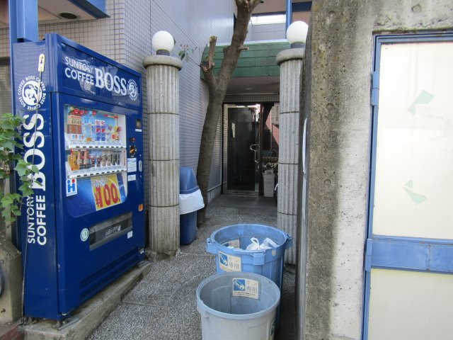 【エントランス】