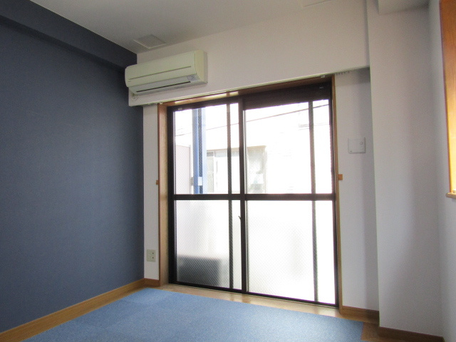 【寝室】 | 洋室