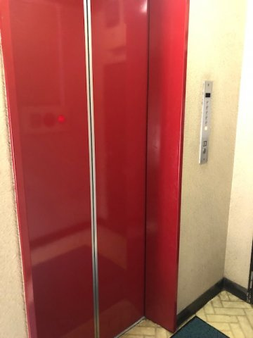 メゾン萬六のロビー