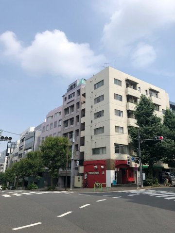 メゾン萬六の外観