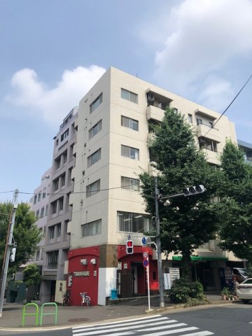 メゾン萬六の外観