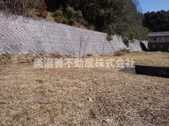 ５６９４４　山県市梅原土地の外観