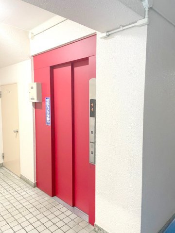 シャンティ森小路のその他共用部分|エレベーターで重い荷物も楽々です。
