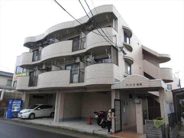 ウインズ植田の外観|ウインズ植田