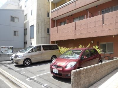 アーバネックス室町の駐車場