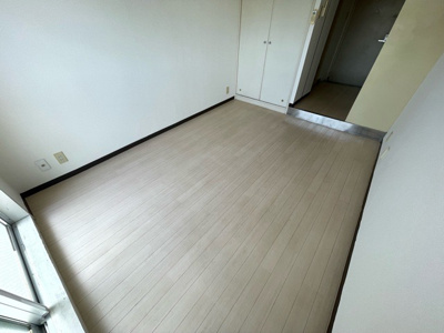 【寝室】 | キャトルセゾン淵野辺 | 寝食共にこちらのお部屋でどうぞ。
