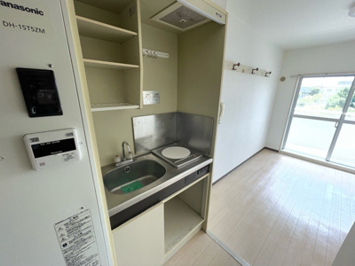 【キッチン】 | キャトルセゾン淵野辺 | 収納が多く整理されたキッチンでは料理がはかどります。
