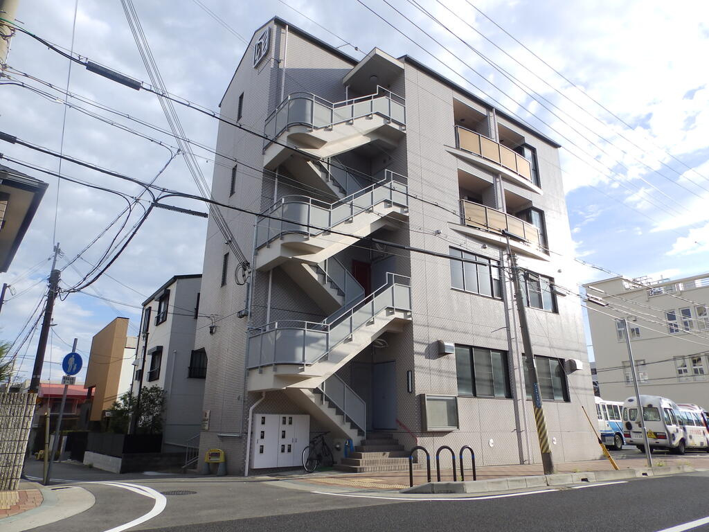 サンビルダー六甲ウエストの外観