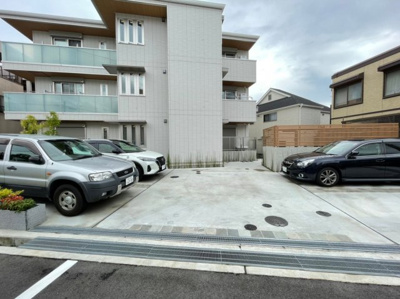 【駐車場】 | La Maison