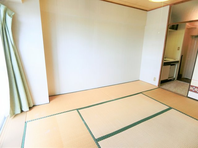 ダイアパレス白子の和室