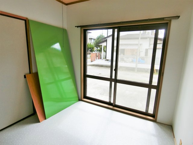 南横川ユングフラウの居間・リビング