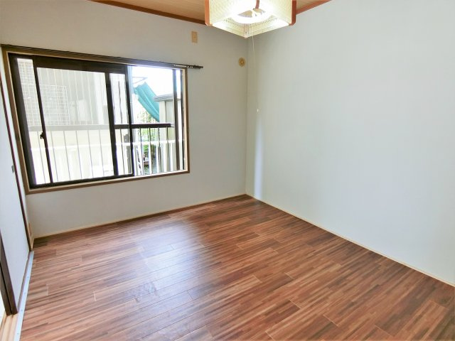 南横川ユングフラウの洋室