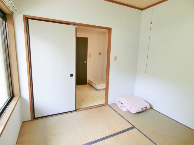 南横川ユングフラウの和室