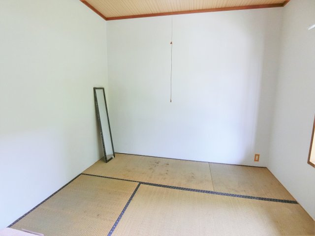 南横川ユングフラウの和室