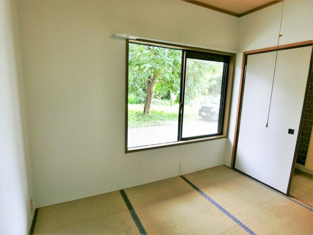 南横川ユングフラウの和室