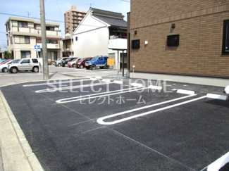 【駐車場】 | 駐車場があるので、車を買う予定の方も安心です
