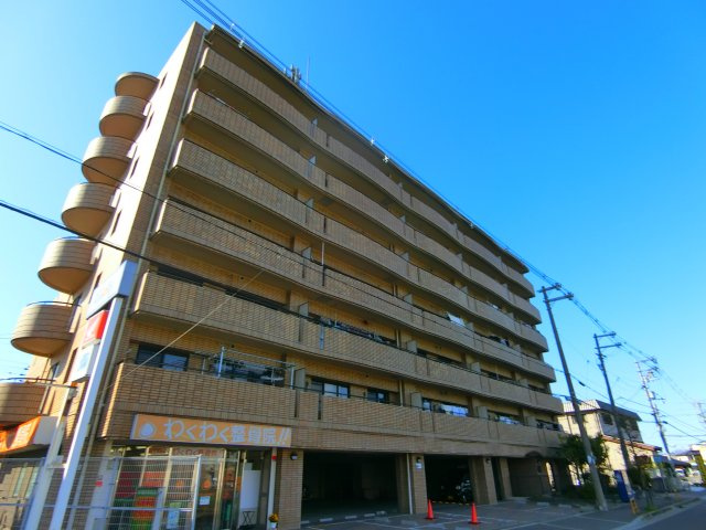 メゾンアザレアの外観