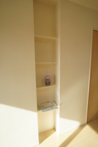 イーストソレイユ荻野Ⅰ・Ⅱのその他|飾り棚スペースです
参考、同建物・反転間取りの号室