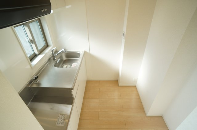 イーストソレイユ荻野Ⅰ・Ⅱのキッチン|参考、同建物・反転間取りの号室