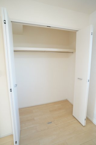 イーストソレイユ荻野Ⅰ・Ⅱの収納|参考、同建物・反転間取りの号室